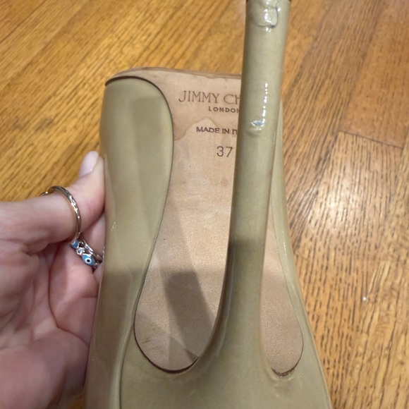 Jimmy Choo Beige Patent Leather Pointed-Toe Pumps - Picture 6 of 7